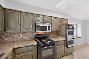 2413 Club Meadow Dr, Garland, TX 75041 - Photo 9