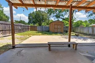 401 S 3rd St, Grandview, TX 76050 - Photo 15