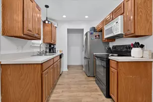 401 S 3rd St, Grandview, TX 76050 - Photo 3