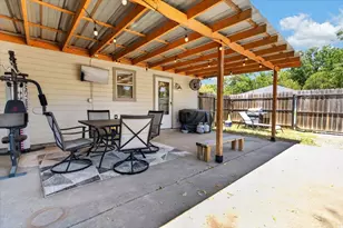 401 S 3rd St, Grandview, TX 76050 - Photo 17