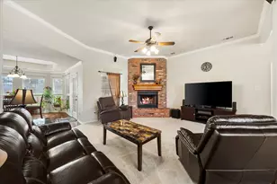 1025 Oak Hollow Ln, Combine, TX 75159 - Photo 5