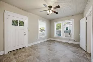 711 Brown St, Waxahachie, TX 75165 - Photo 3