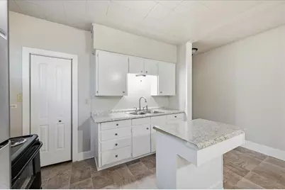 711 Brown Street #B, Waxahachie, TX 75165 - Photo 9