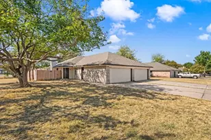 7714 Brandi Pl, North Richland Hills, TX 76182 - Photo 1