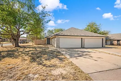 7712 Brandi Place, North Richland Hills, TX 76182 - Photo 7