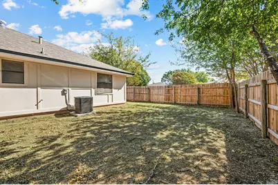 7712 Brandi Place, North Richland Hills, TX 76182 - Photo 17
