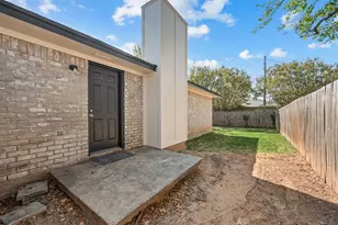 7712 Brandi Pl, North Richland Hills, TX 76182 - Photo 11