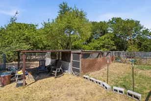 112 Sandra Dr, Azle, TX 76020 - Photo 21