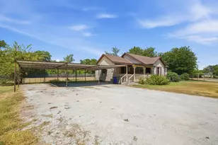 112 Sandra Dr, Azle, TX 76020 - Photo 3