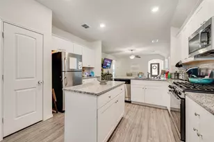 5852 Wake Robin Dr, Fort Worth, TX 76123 - Photo 7