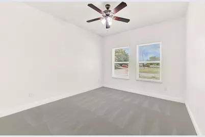1421 Jones Street, Greenville, TX 75401 - Photo 25