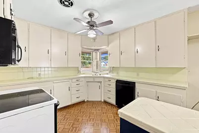 920 Park Avenue, Bonham, TX 75418 - Photo 9
