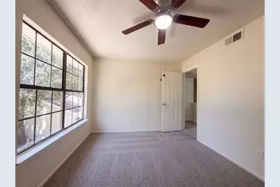 526 Royal Valley Road, Grand Prairie, TX 75052 - Photo 19