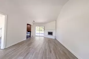 526 Royal Valley Rd, Grand Prairie, TX 75052 - Photo 5