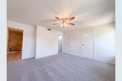 526 Royal Valley Road, Grand Prairie, TX 75052 - Photo 11