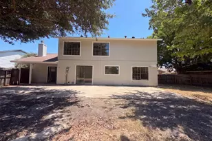526 Royal Valley Rd, Grand Prairie, TX 75052 - Photo 21