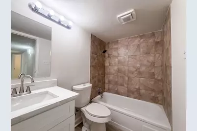 526 Royal Valley Road, Grand Prairie, TX 75052 - Photo 17