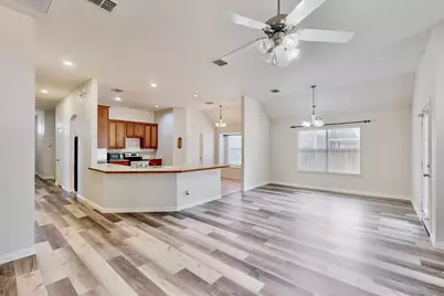 1216 Lake Forest Drive, Grand Prairie, TX 75052 - Photo 7
