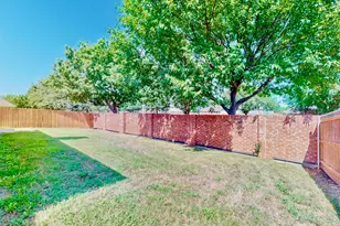 1216 Lake Forest Dr, Grand Prairie, TX 75052 - Photo 31