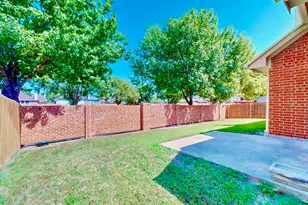 1216 Lake Forest Dr, Grand Prairie, TX 75052 - Photo 33