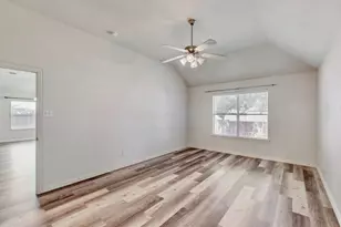 1216 Lake Forest Dr, Grand Prairie, TX 75052 - Photo 15
