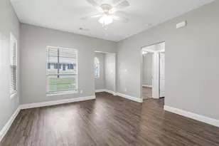 426 W Coffin St, Denison, TX 75020 - Photo 5
