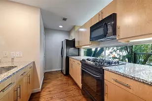 1207 Urban Lofts Dr, Dallas, TX 75215 - Photo 7