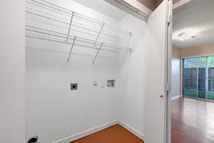 1207 Urban Lofts Dr, Dallas, TX 75215 - Photo 23