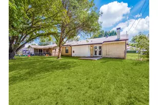 600 Ann Lois Ln, Burleson, TX 76028 - Photo 11