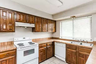 7404 Cheryl Ct, Watauga, TX 76148 - Photo 5