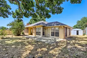 2212 Oak Bluff Dr, Flower Mound, TX 75028 - Photo 13