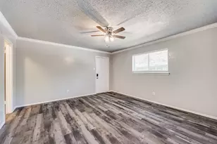 5053 Les Chateaux Dr, Dallas, TX 75235 - Photo 7