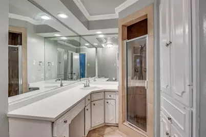 5053 Les Chateaux Drive #141, Dallas, TX 75235 - Photo 9