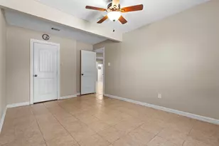 207 Washington Ave, Saginaw, TX 76179 - Photo 15