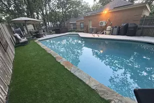 1205 Riverview Dr, Arlington, TX 76012 - Photo 27