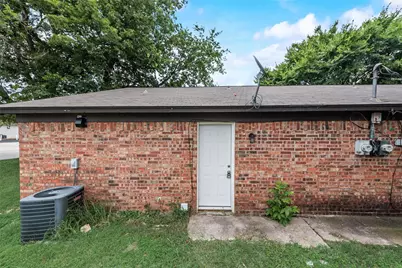 1000 S Mary Street, Arlington, TX 76010 - Photo 19