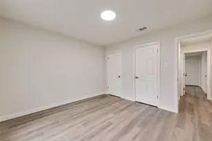 1000 S Mary St, Arlington, TX 76010 - Photo 15