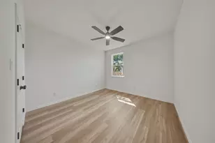 5559 Mercedes Cir, Granbury, TX 76048 - Photo 17