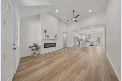 5559 Mercedes Circle, Granbury, TX 76048 - Photo 3