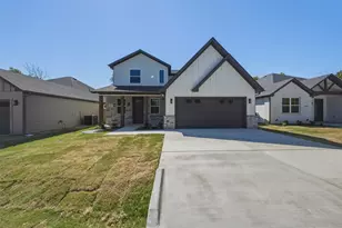 5557 Mercedes Cir, Granbury, TX 76048 - Photo 1