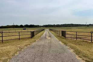 1555 E Blackjack Rd, Pilot Point, TX 76258 - Photo 37