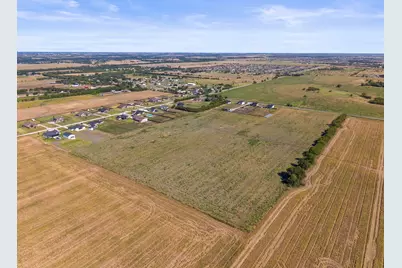 3885 Lois Road W, Sanger, TX 76266 - Photo 9