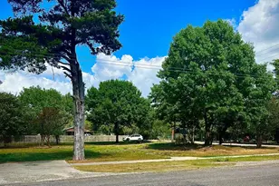 326 E Grand St, Whitewright, TX 75491 - Photo 1