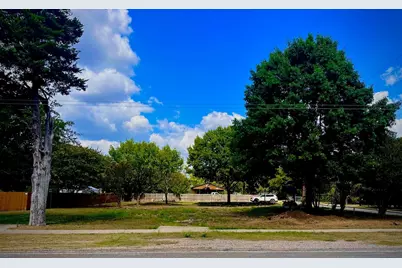 326 E Grand Street, Whitewright, TX 75491 - Photo 3
