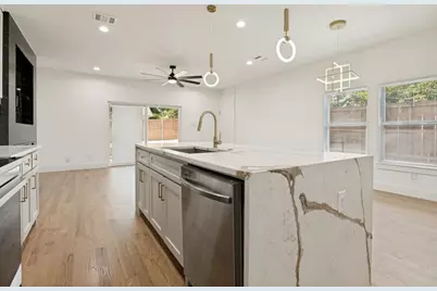 3728 Mount Ranier Street, Dallas, TX 75211 - Photo 5