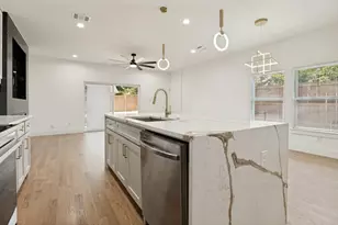 3728 Mt Ranier St, Dallas, TX 75211 - Photo 5