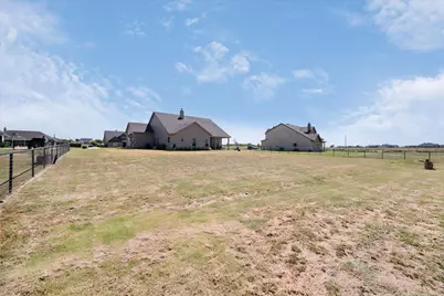 130 Red Cliff Court, Rhome, TX 76078 - Photo 29