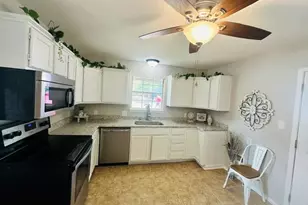217 E Hull St, Denison, TX 75021 - Photo 7