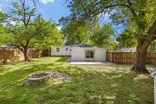 412 E Ross St, Waxahachie, TX 75165 - Photo 5