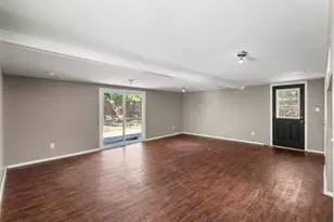 412 E Ross St, Waxahachie, TX 75165 - Photo 15